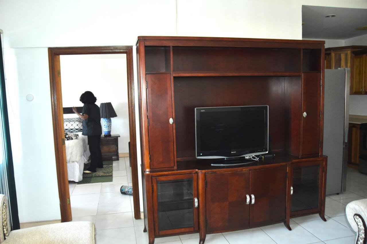 Embassy Deluxe Apartment Kingston Kültér fotó