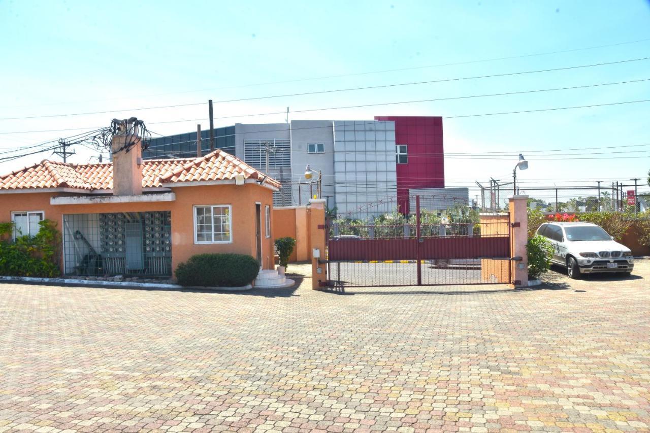 Embassy Deluxe Apartment Kingston Kültér fotó