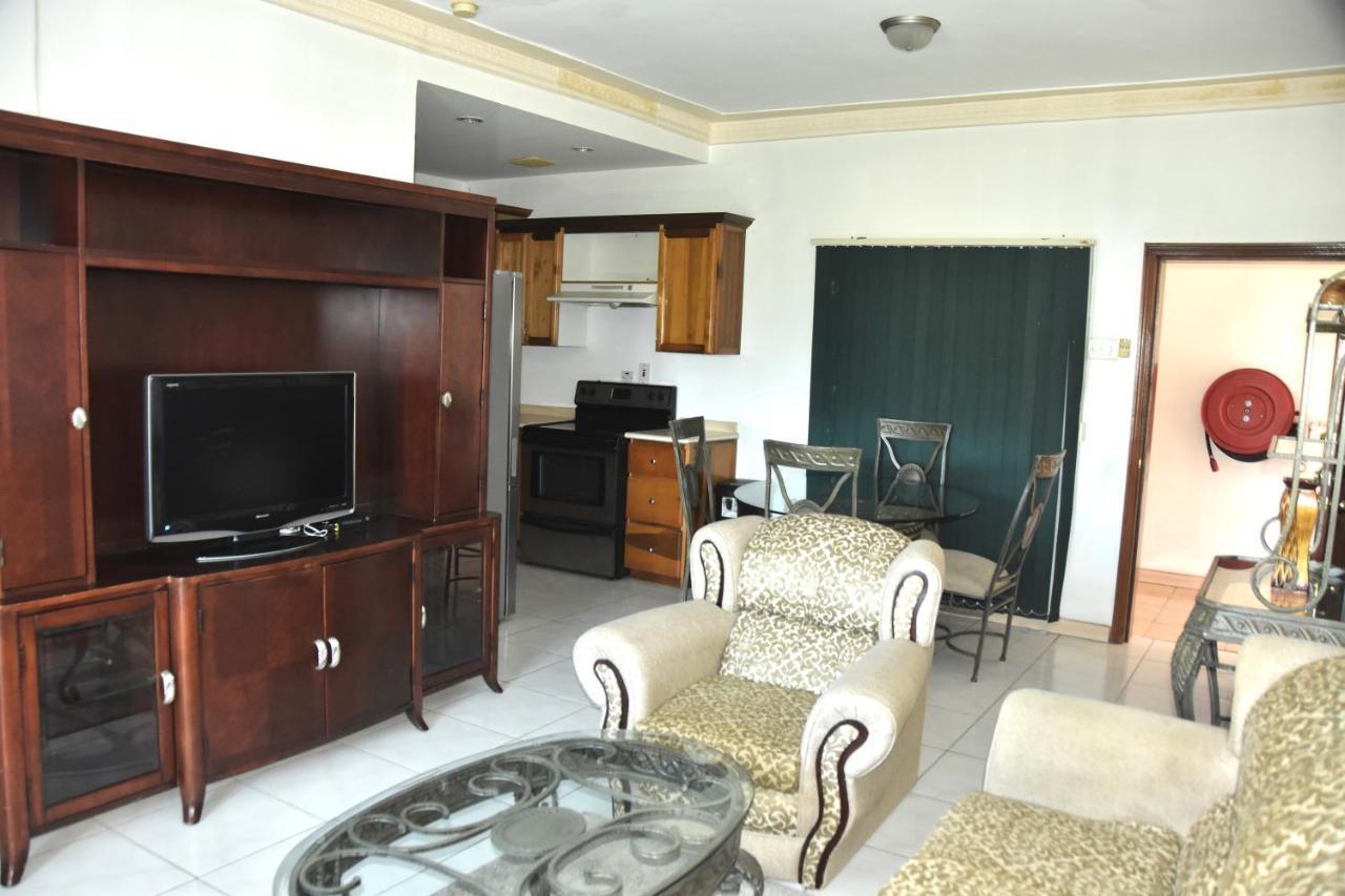 Embassy Deluxe Apartment Kingston Kültér fotó